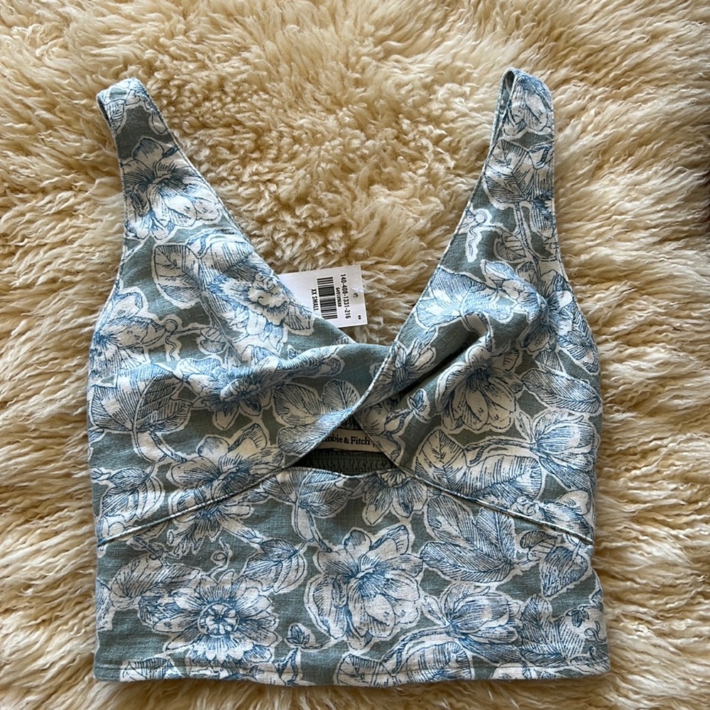 Abercrombie & Fitch Floral Twist-Front Linen Blend Cutout. Size XXS - Picture 3 of 9